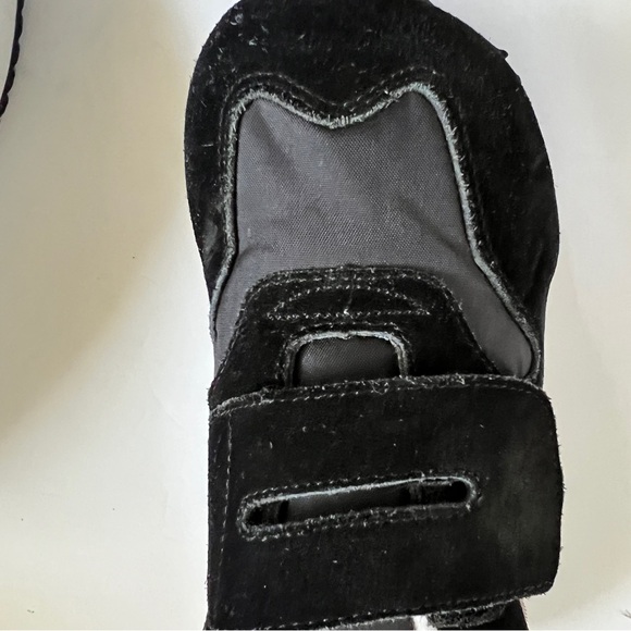 Vintage Suede Sugar Shoes by 26 Red Tread - Picture 12 of 14